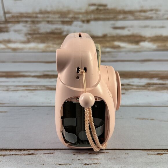 Fujifilm Instax Mini 7+ Instant Camera - Light Pink No Battery Cover - Picture 4 of 5